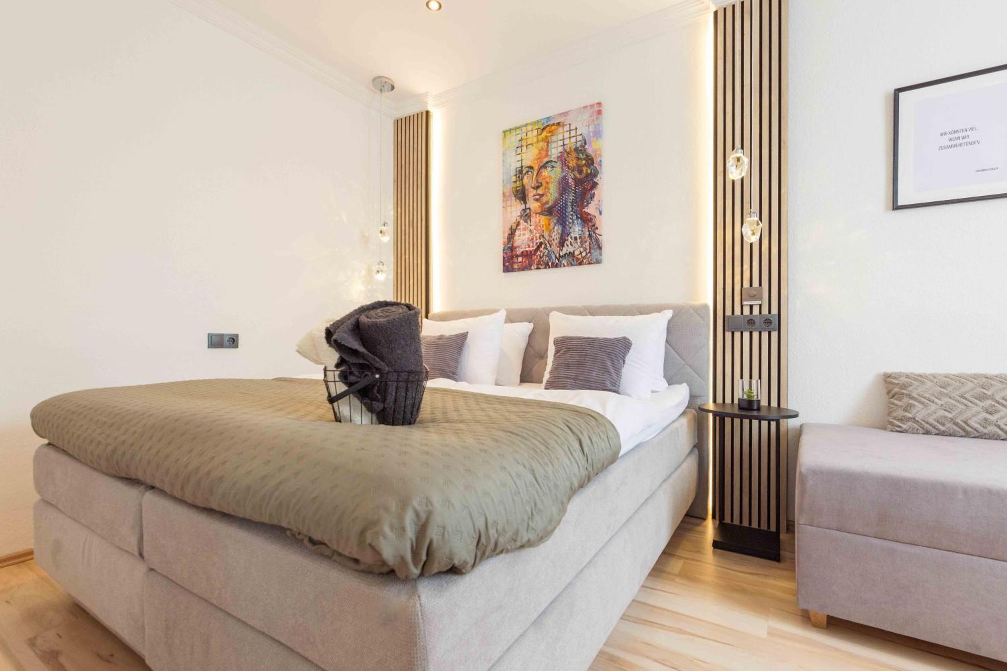 Schillerapartment Hof, Kueche, 24H Digital-Checkin, Parkplatz, Wlan250Mbit Hof  Exterior foto